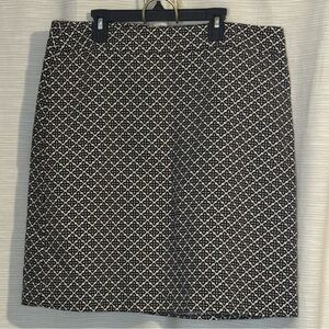 3 for $10 - Ann Taylor Geometric Black and Cream Pencil Skirt